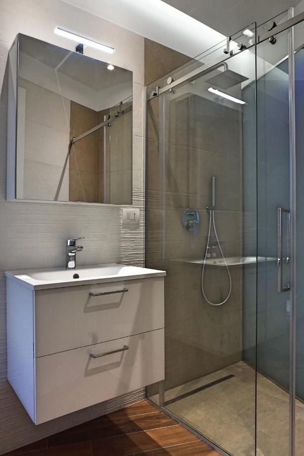 Sevi modern Stay Bari Exterior foto
